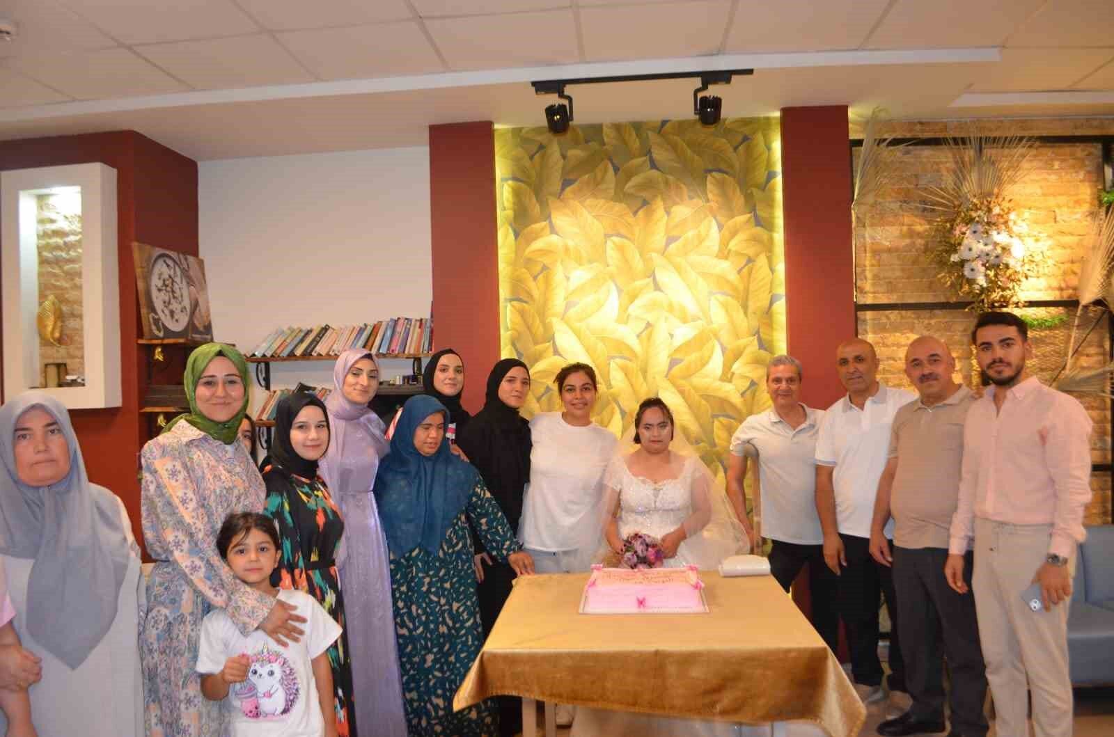 Down sendromlu Nisan Nur’un gelinlik hayali gerçek oldu