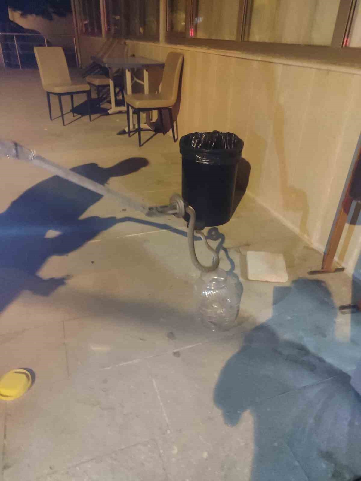 Tunceli’de kız yurdunda yakalanan engerek doğaya bırakıldı