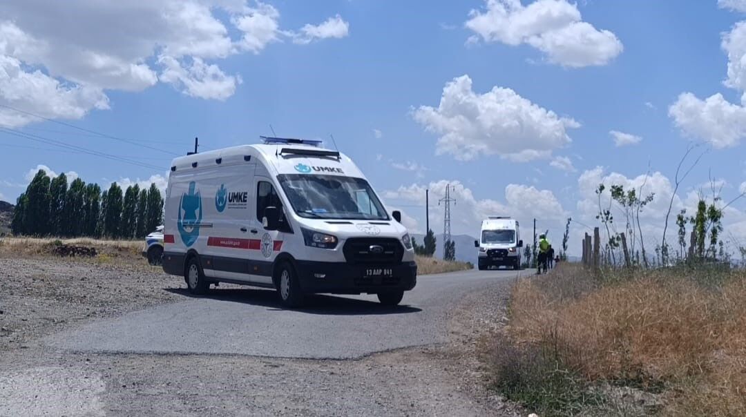 Van’da düşmeye bağlı yaralanan vatandaşları kurtarma tatbikatı