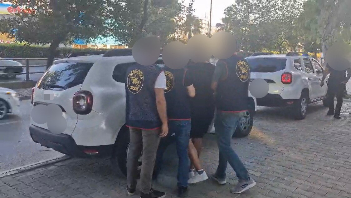 ’Kamu görevlisiyim’ diyerek 1,5 milyon lira dolandıran şüpheliyi kolundaki dövme ele verdi