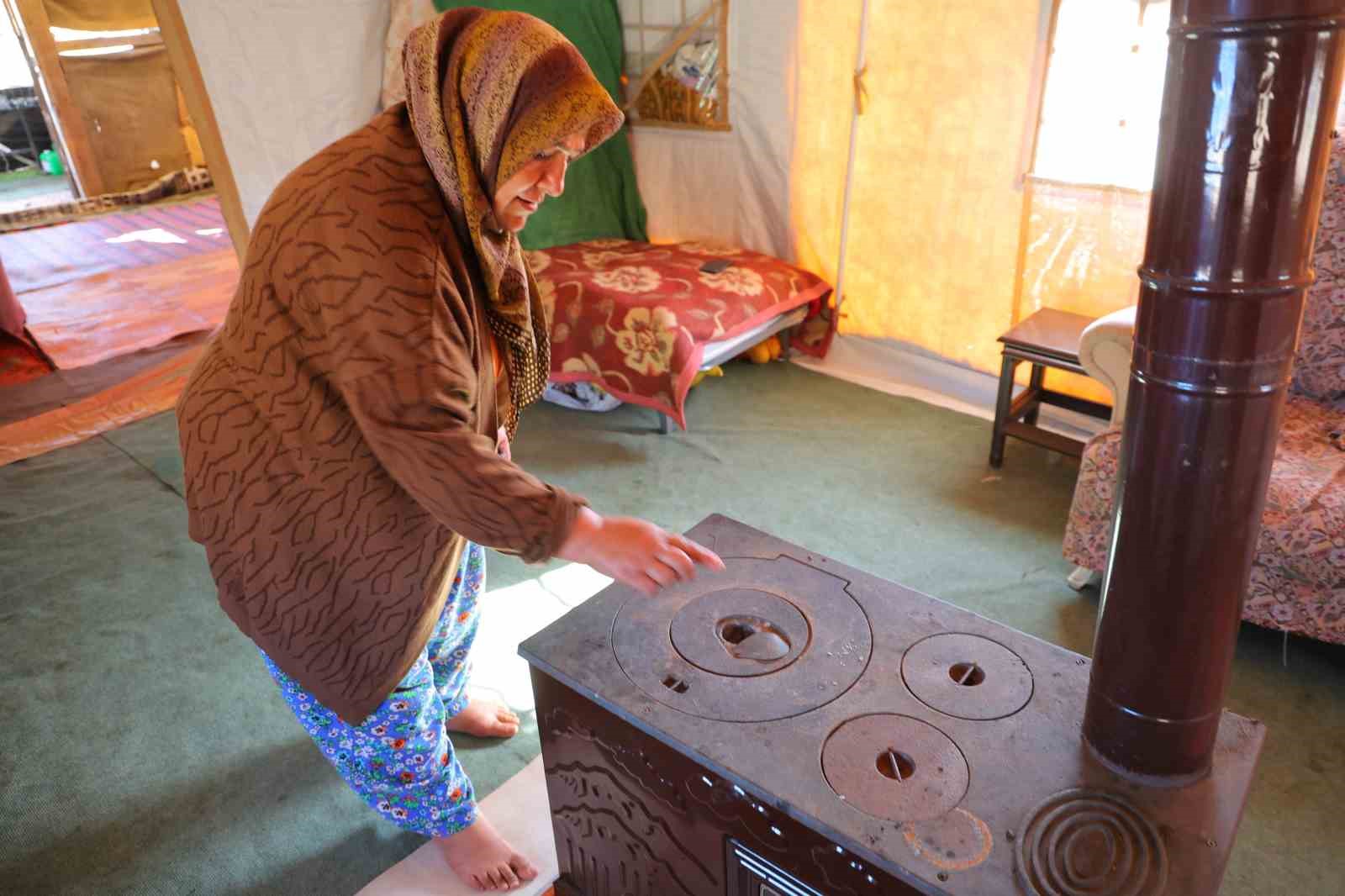 Temmuz’da soba yakıyorlar