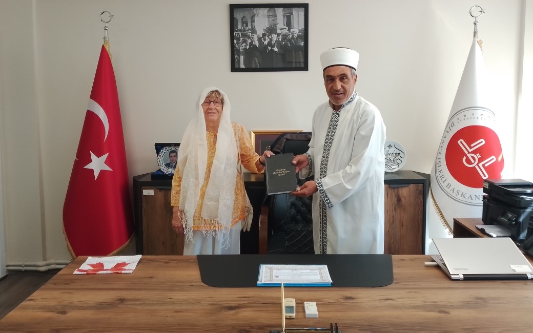 Alman vatandaş Mudanya’da Müslüman oldu