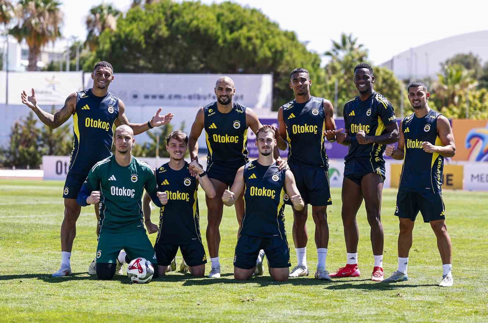 Fenerbahçe, yeni sezon hazırlıklarına devam ediyor