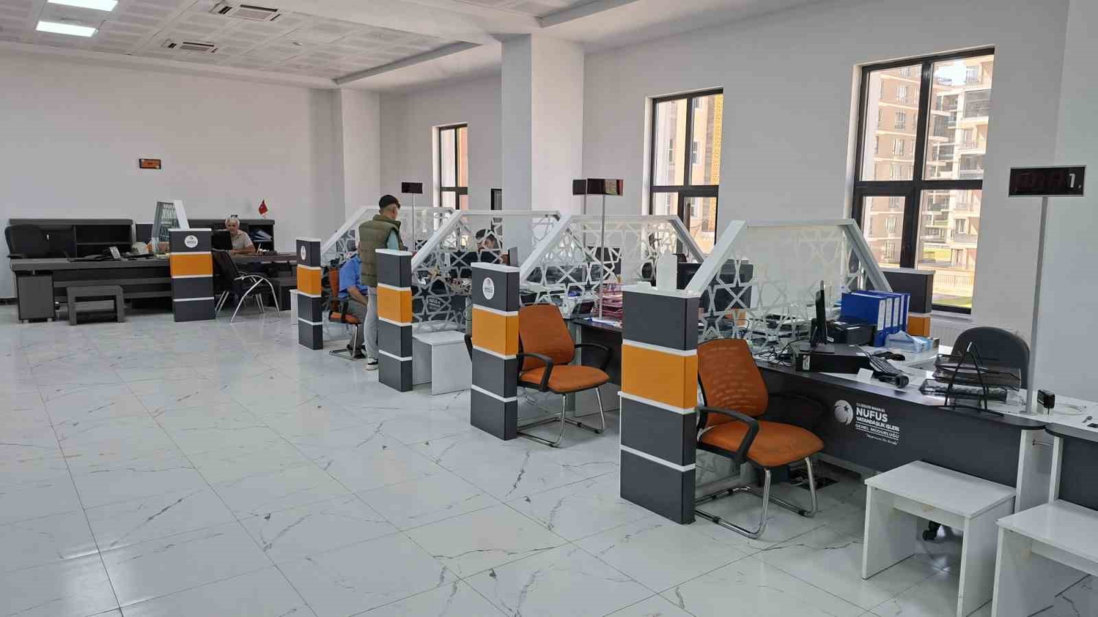 Tuşba Nüfus Müdürlüğü yeni binasında hizmete başladı