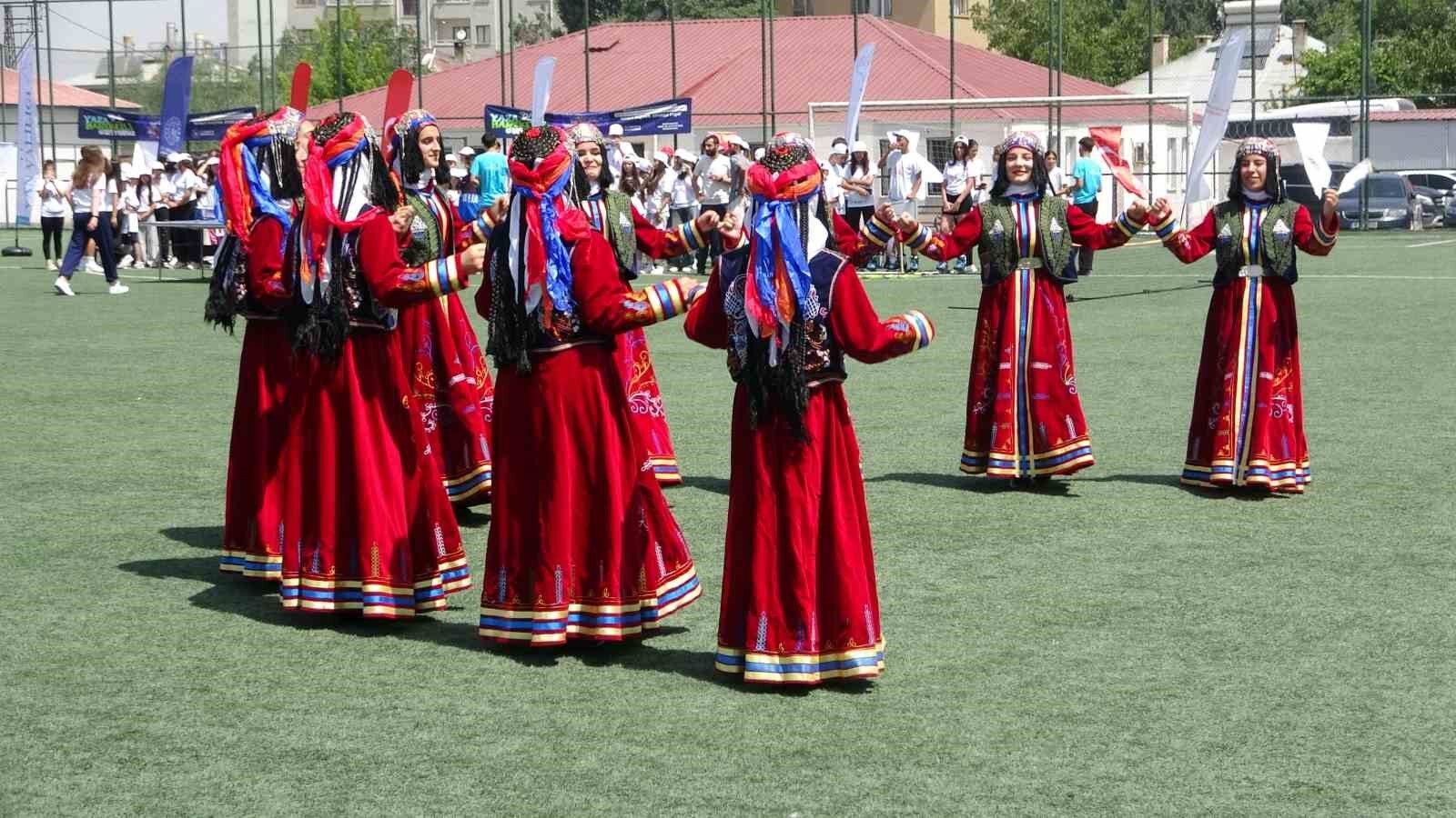 Van’da yaz spor okulları başladı