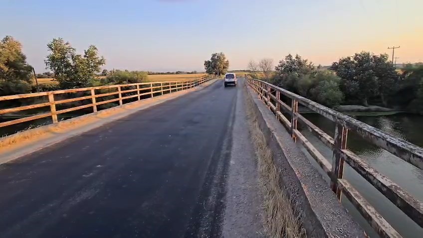 Her araç geçtiğinde beşik gibi sallanıyor