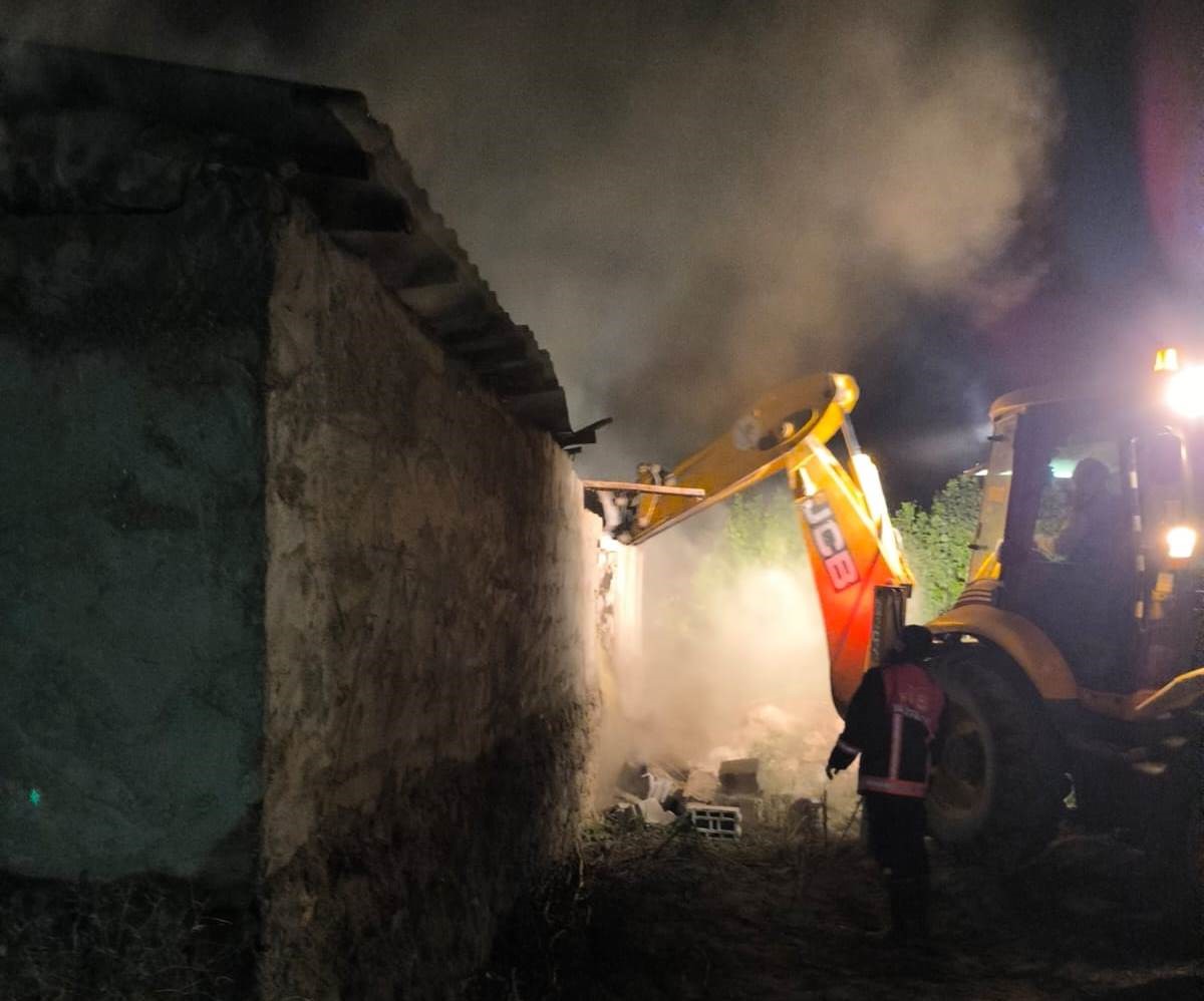 Van’da samanlık yangını korkuttu