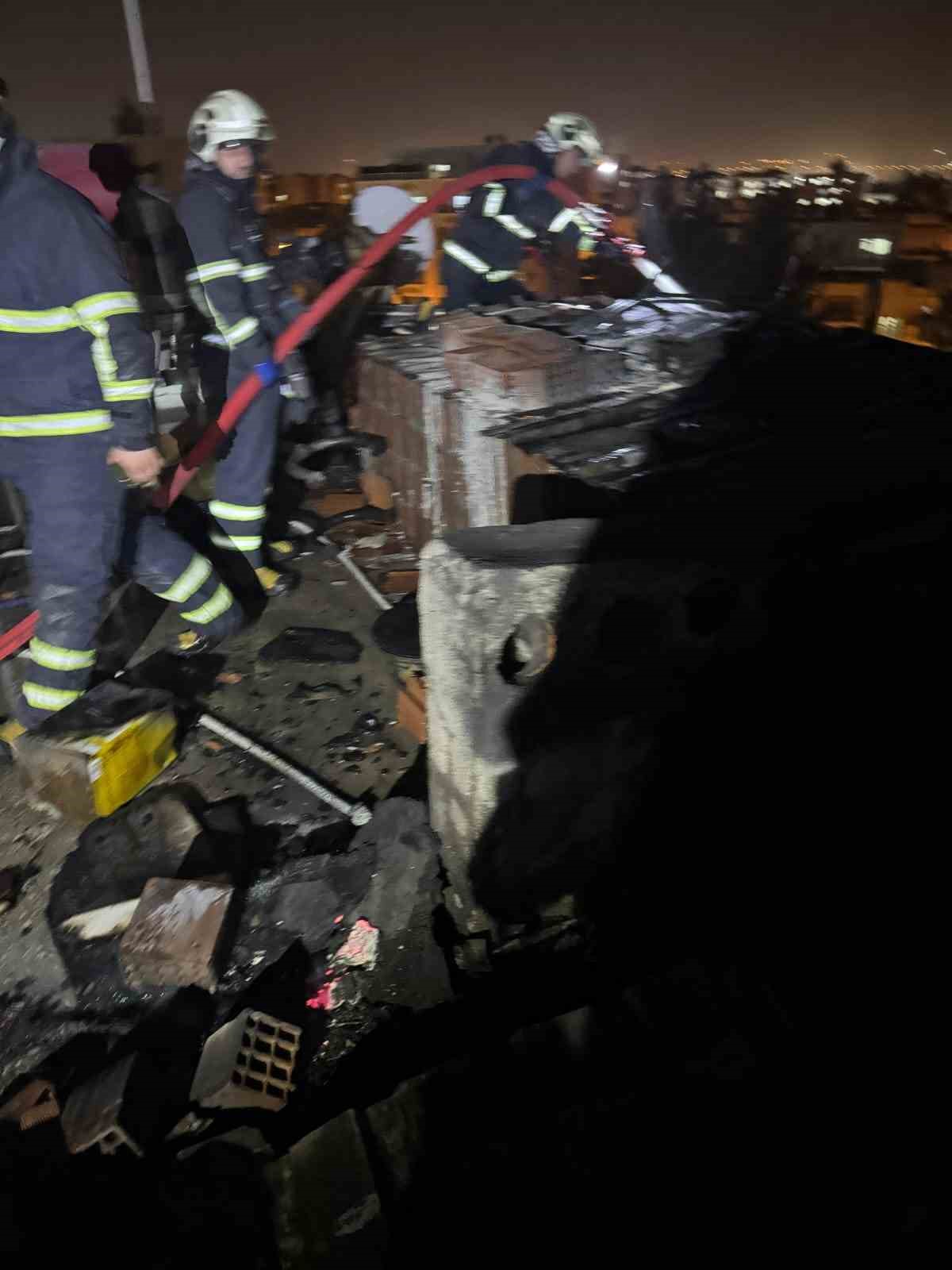 Mangal ateşi tüp patlamasına neden oldu