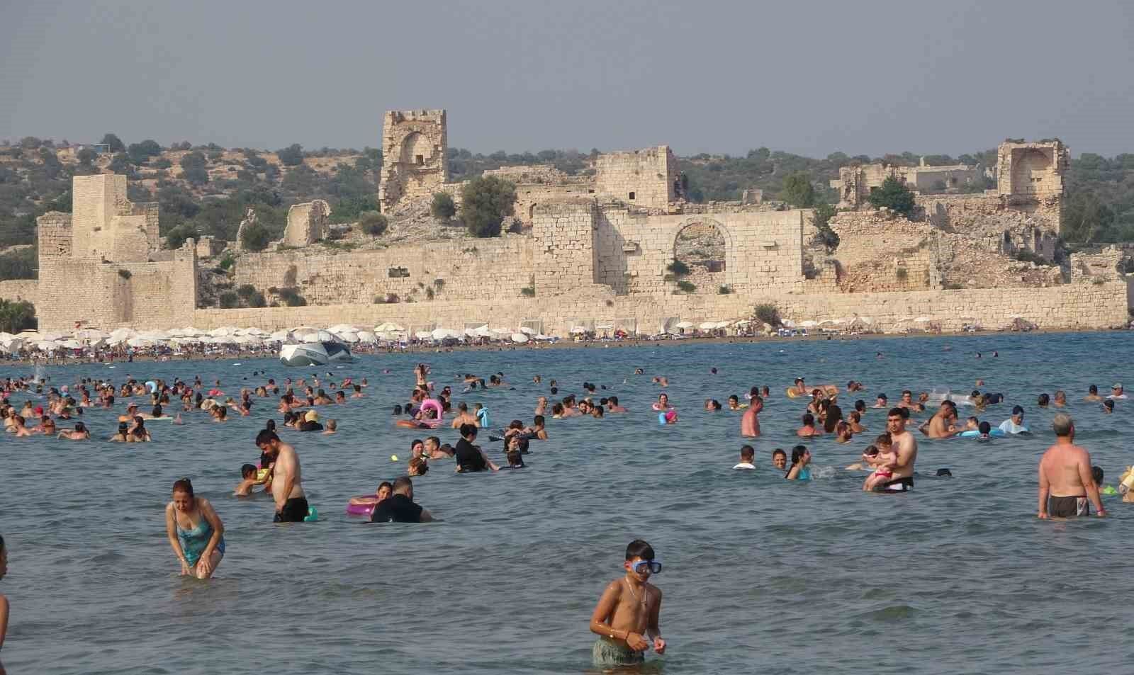 Sıcak ve nem arttı, sahillerde yoğunluk başladı