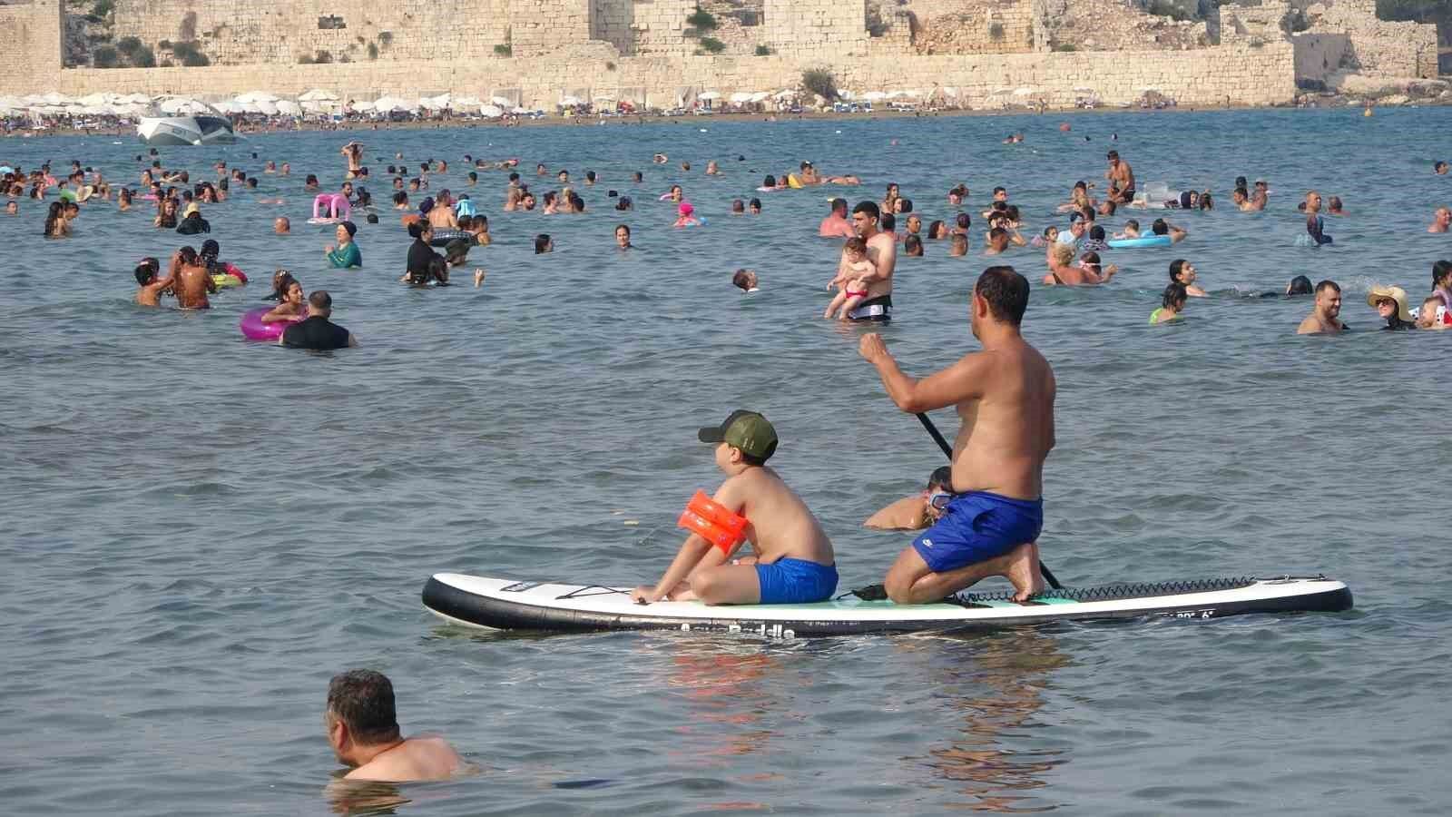 Sıcak ve nem arttı, sahillerde yoğunluk başladı