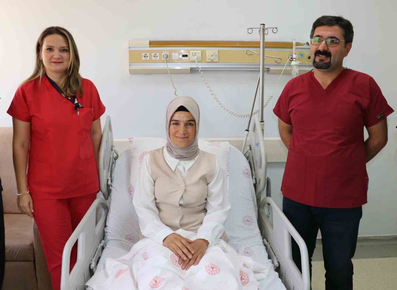 Van’da paratiroid bezi yanlış yerde olan hasta kapalı ameliyatla sağlığına kavuştu