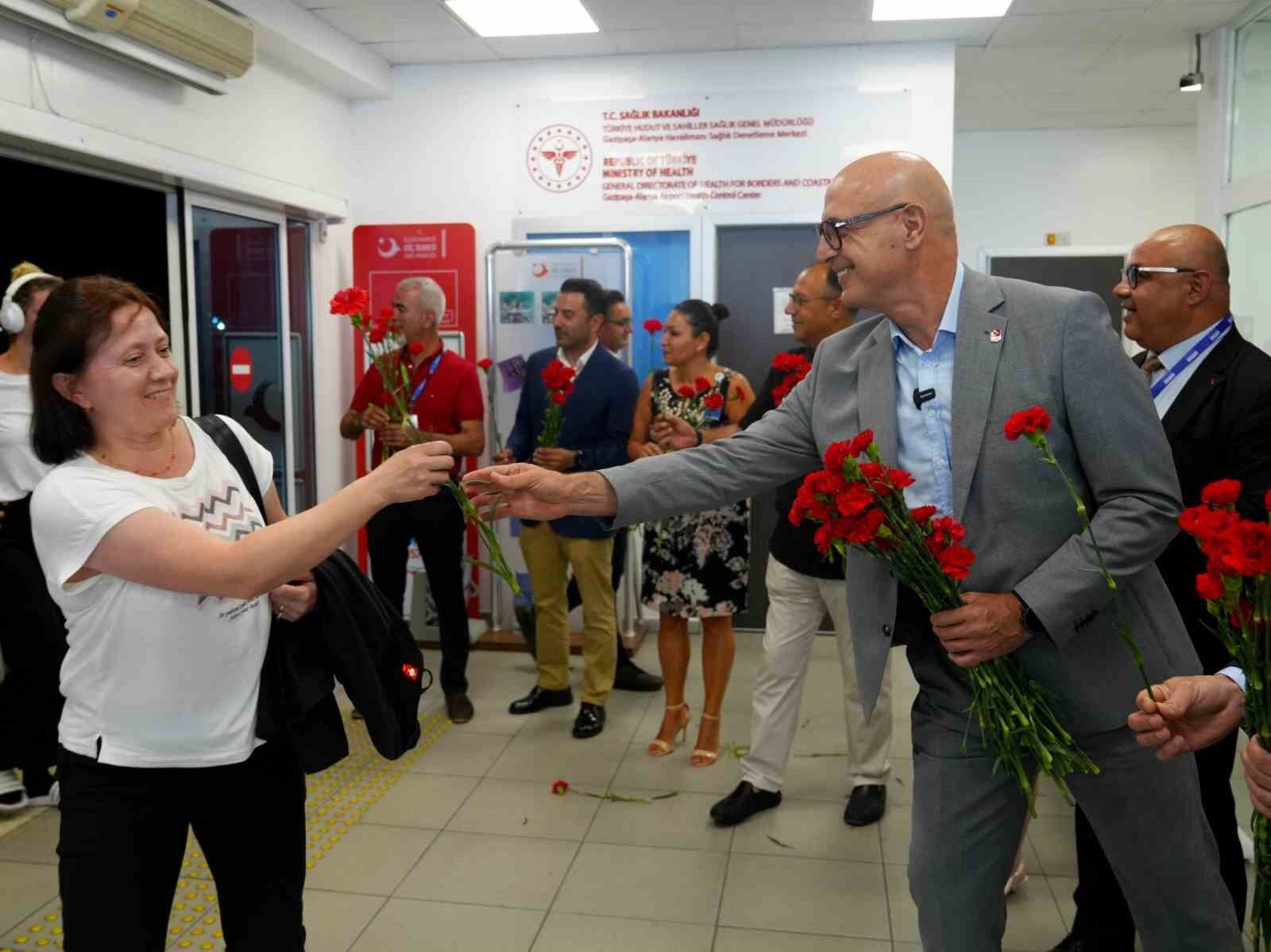 Amsterdam’dan Gazipaşa-Alanya Havalimanı’na ilk uçuş gerçekleştirildi