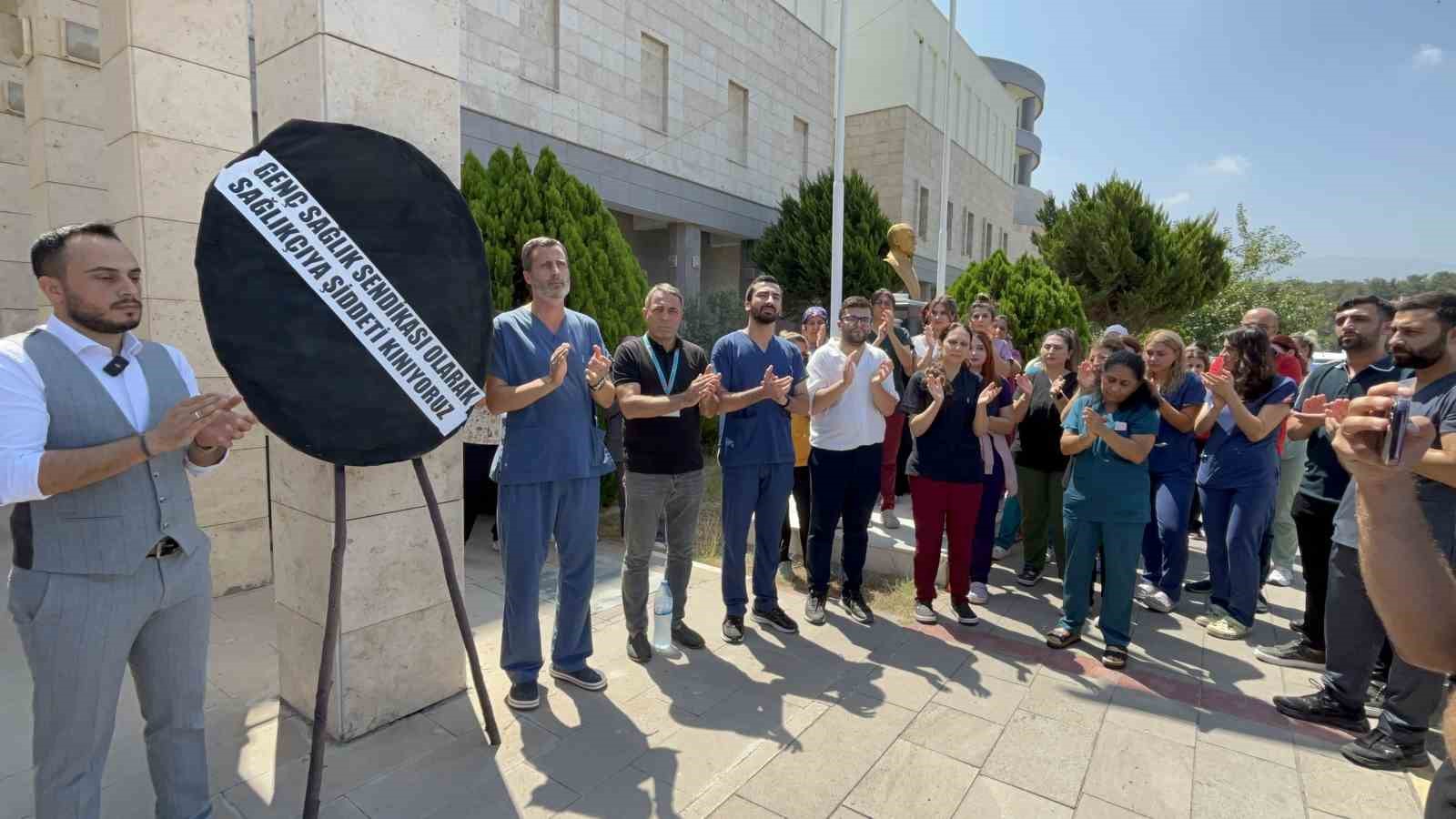 Tansiyon ölçme tartışmasında yumruklanan hemşire yaralandı