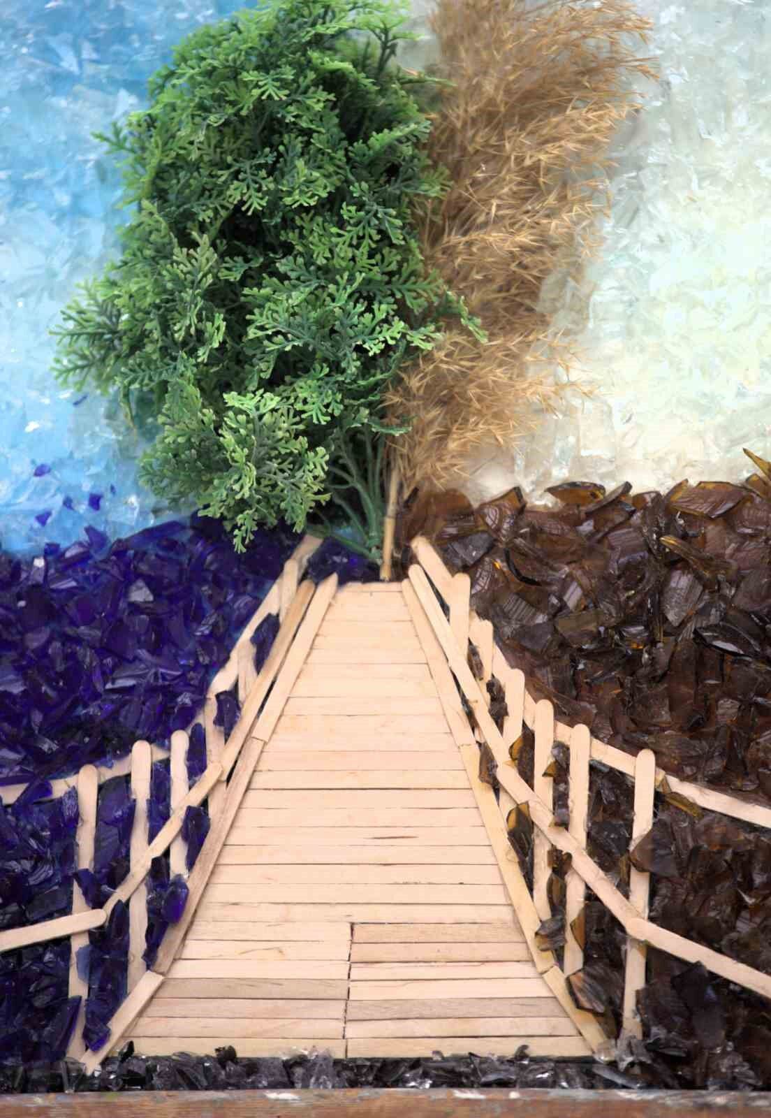 Işıltılı atıklar sanatla buluştu