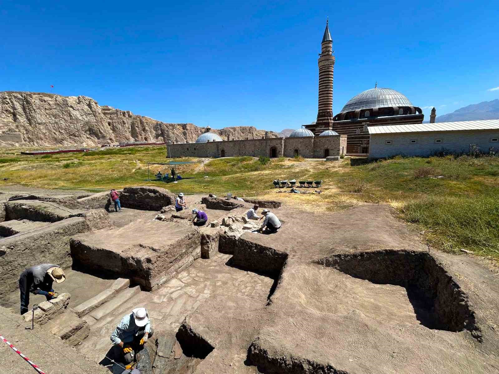 Eski Van Şehri’nde 1. Dünya Savaşı’nın izleri: Gülle ve çok sayıda mermi kovanı bulundu