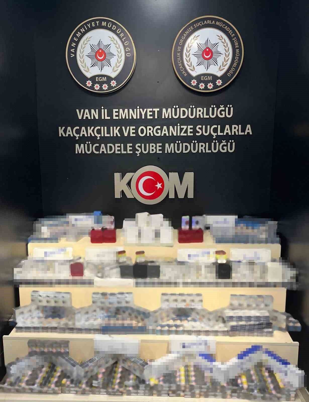 Van’da gümrük kaçağı malzemeleri ele geçirildi