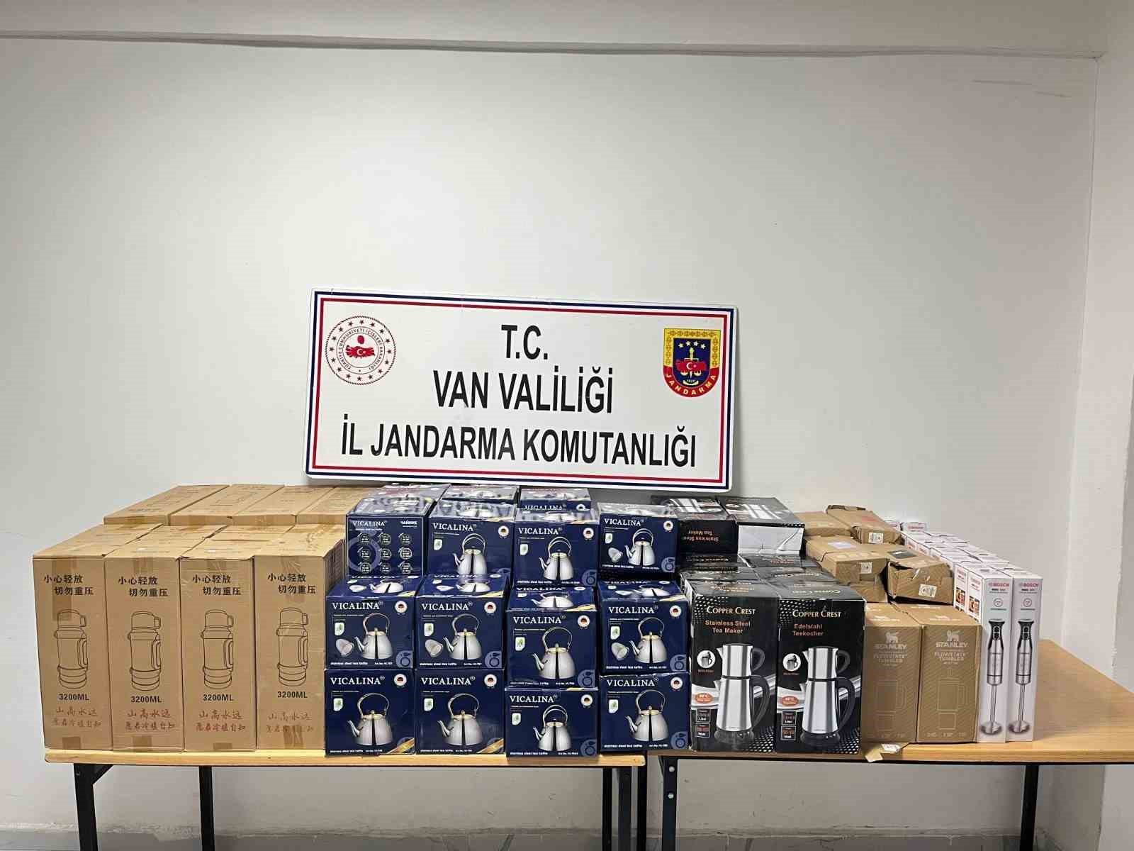 Van’da gümrük kaçakçılığı operasyonu