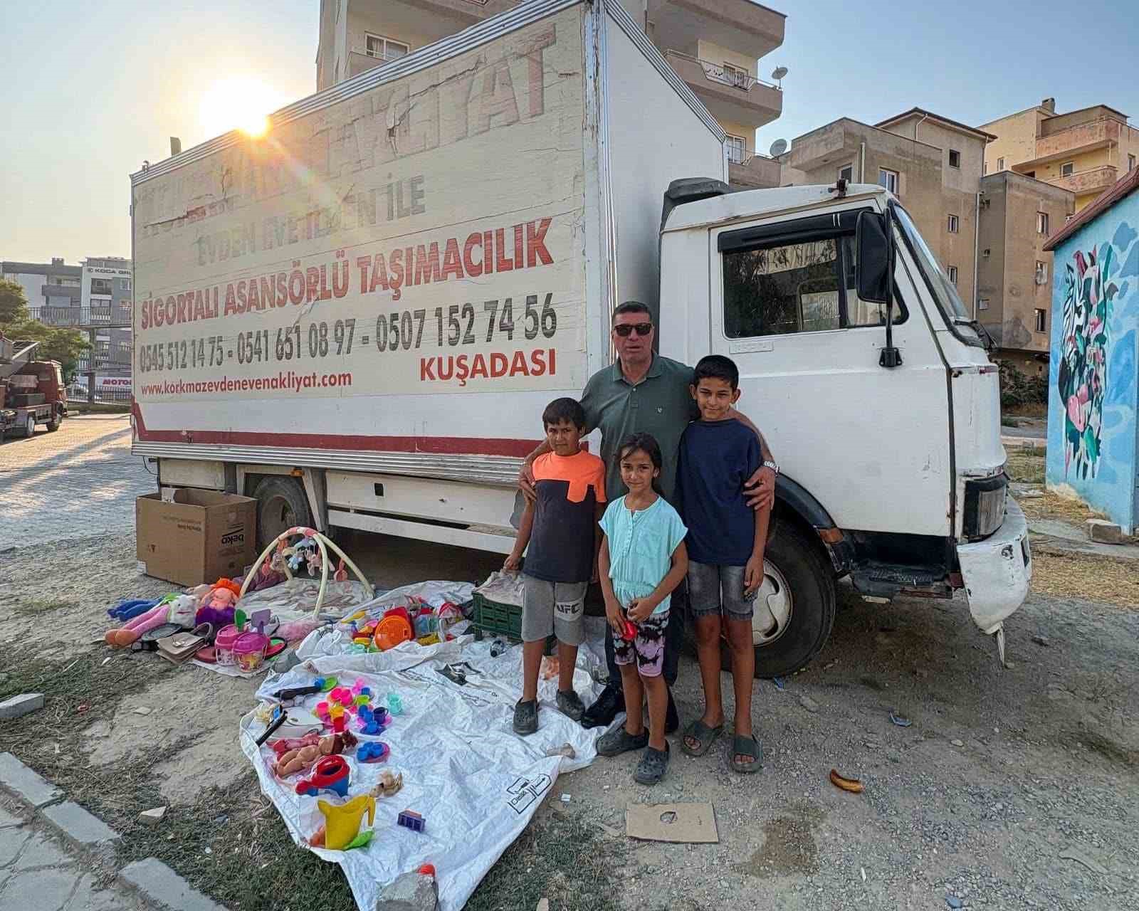 Bisiklet parası kazanmak için tezgah açan çocuklar, hayallerine erken kavuştu