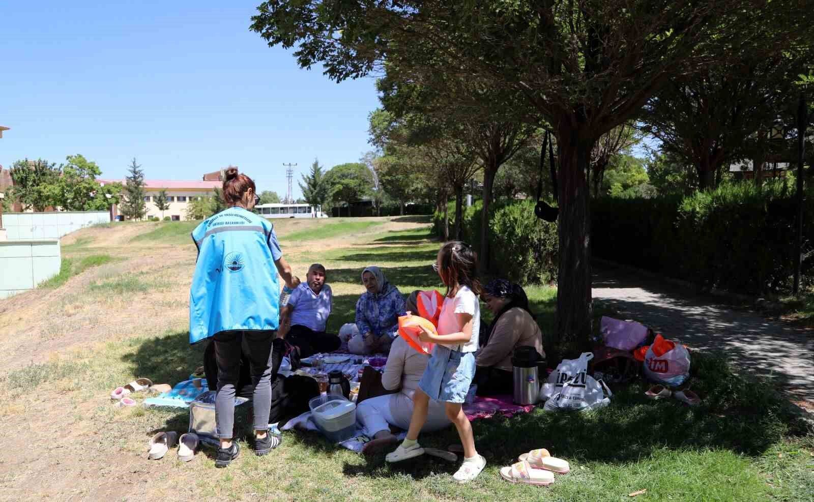 Yaşlı bireyler piknik etkinliği ile unutulmaz bir gün geçirdi