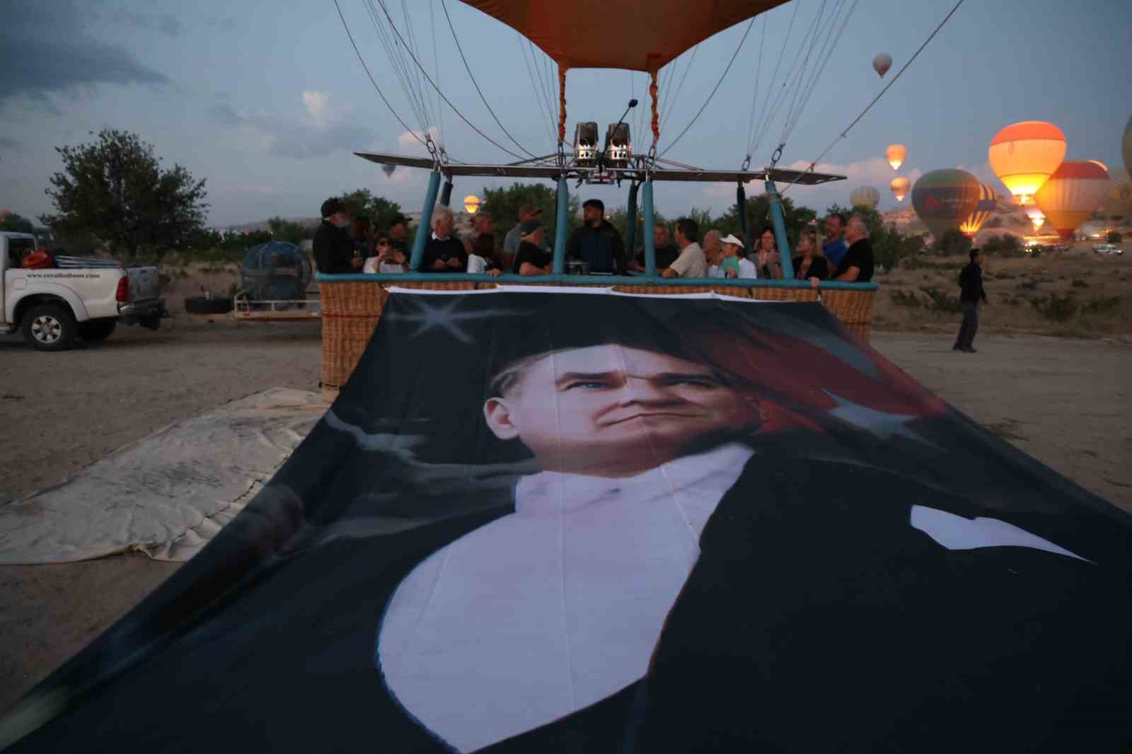 Sıcak hava balonları 30 Ağustos Zafer Bayramı için havalandı