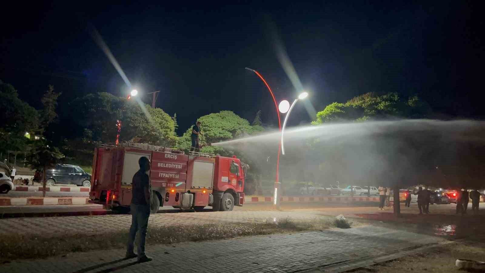 Erciş’te anız yangını