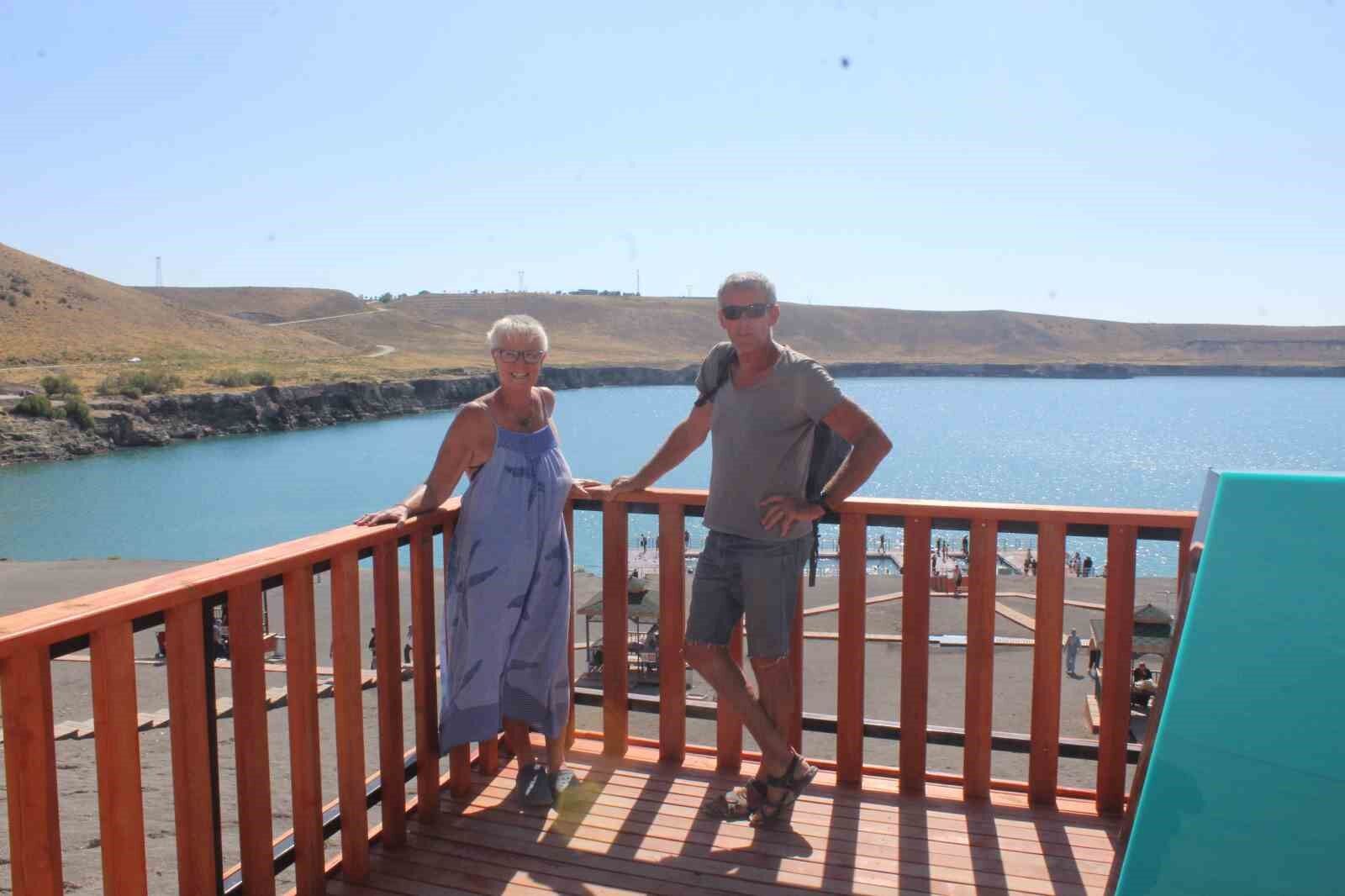 Fransız gezgin çift 15 yıl sonra tekrar Karapınar’a geldi