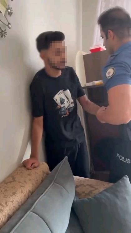 33 yıl hapis cezası bulunan firari, raf arkasında yakalandı