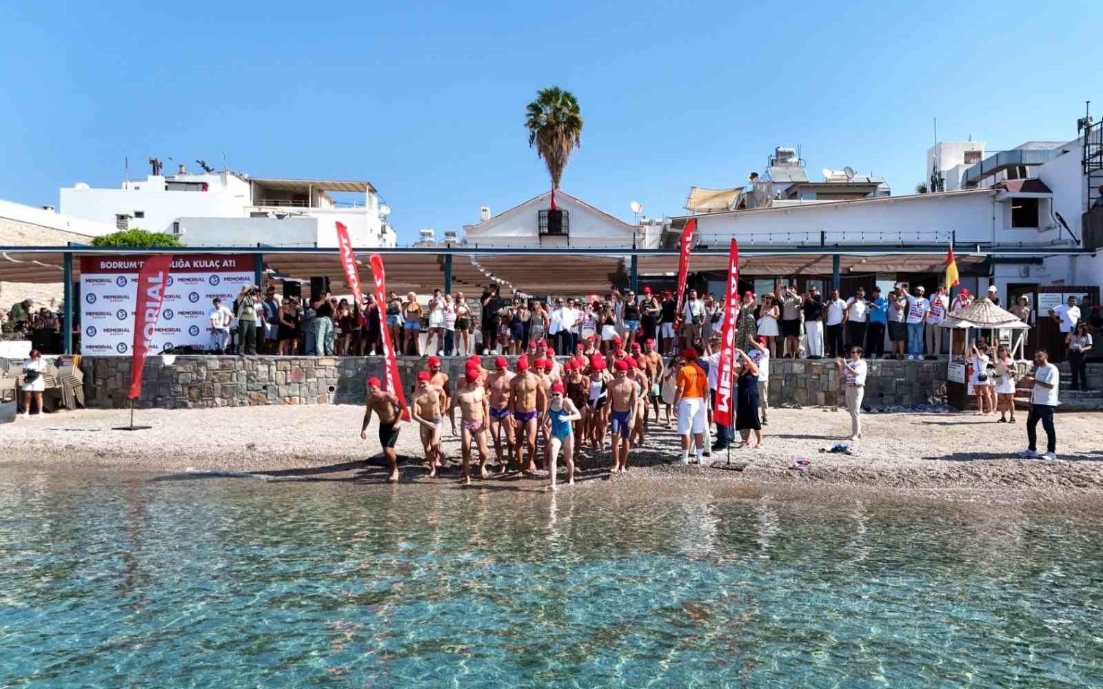 Bodrum’da sağlık için kulaç attılar