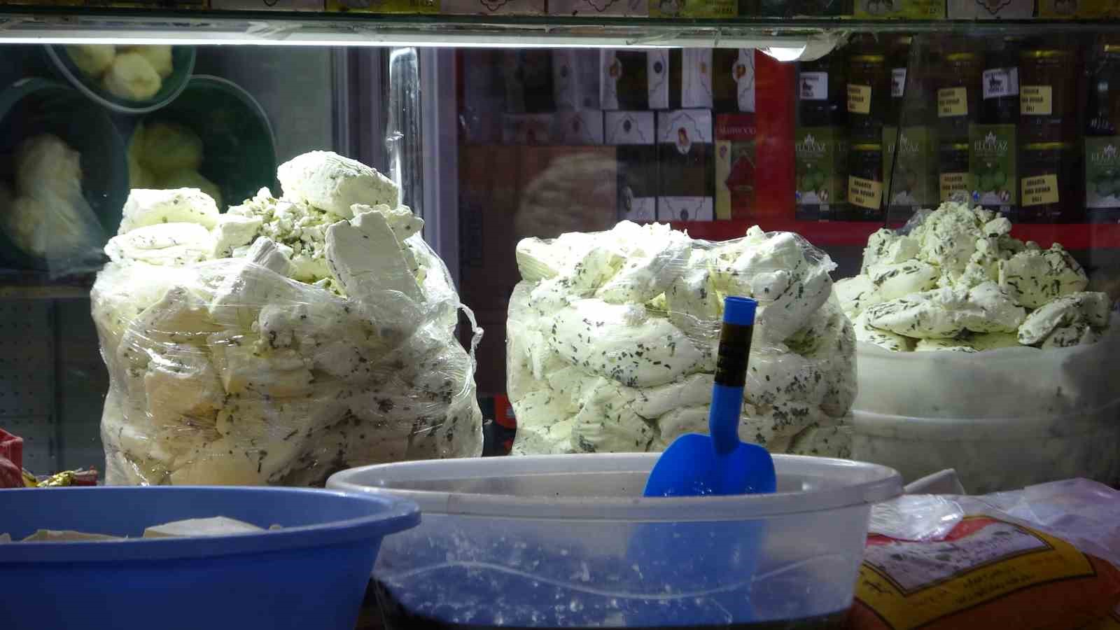 Van’da otlu peynirde tuz oranı dengeleniyor