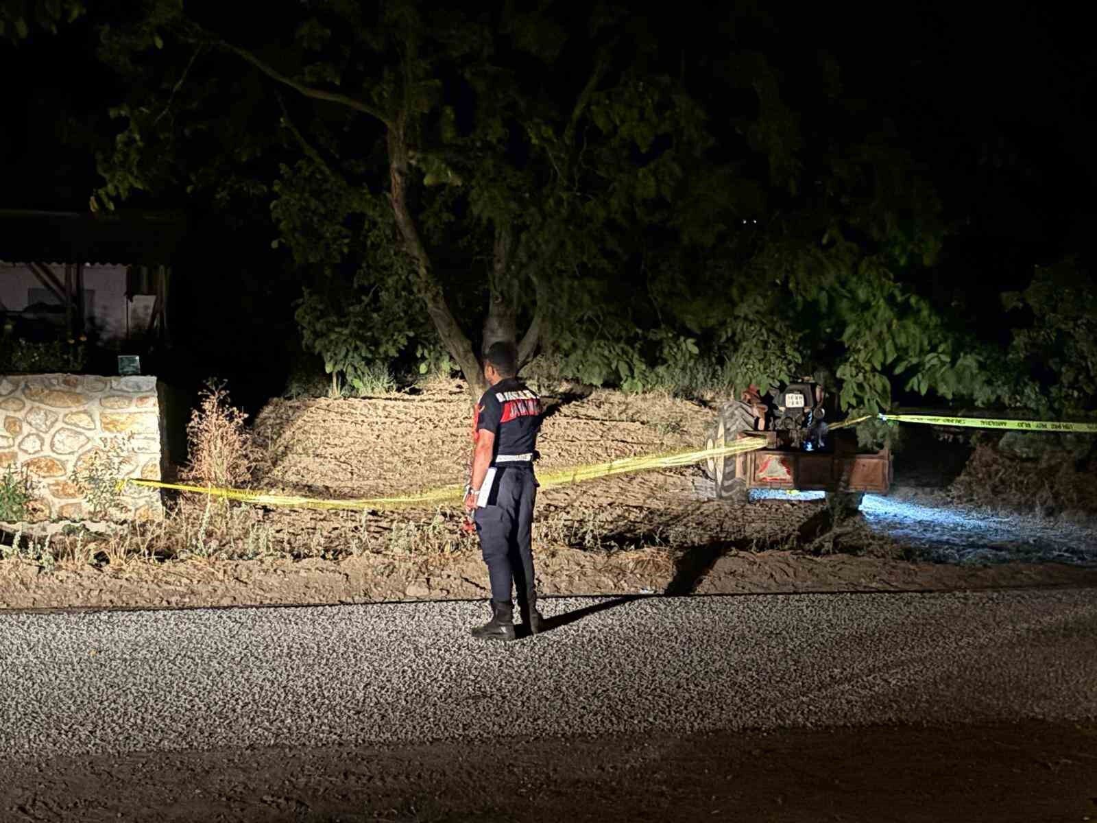 Husumetli olduğu amcasının oğlunu tüfekle vurarak öldürdü