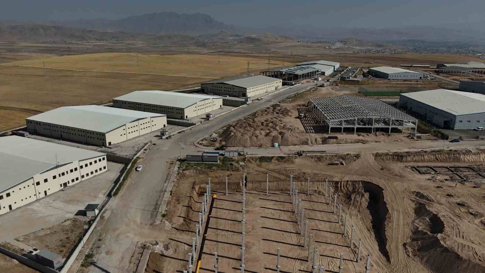 Van OSB bölgenin tekstil kenti olma yolunda ilerliyor