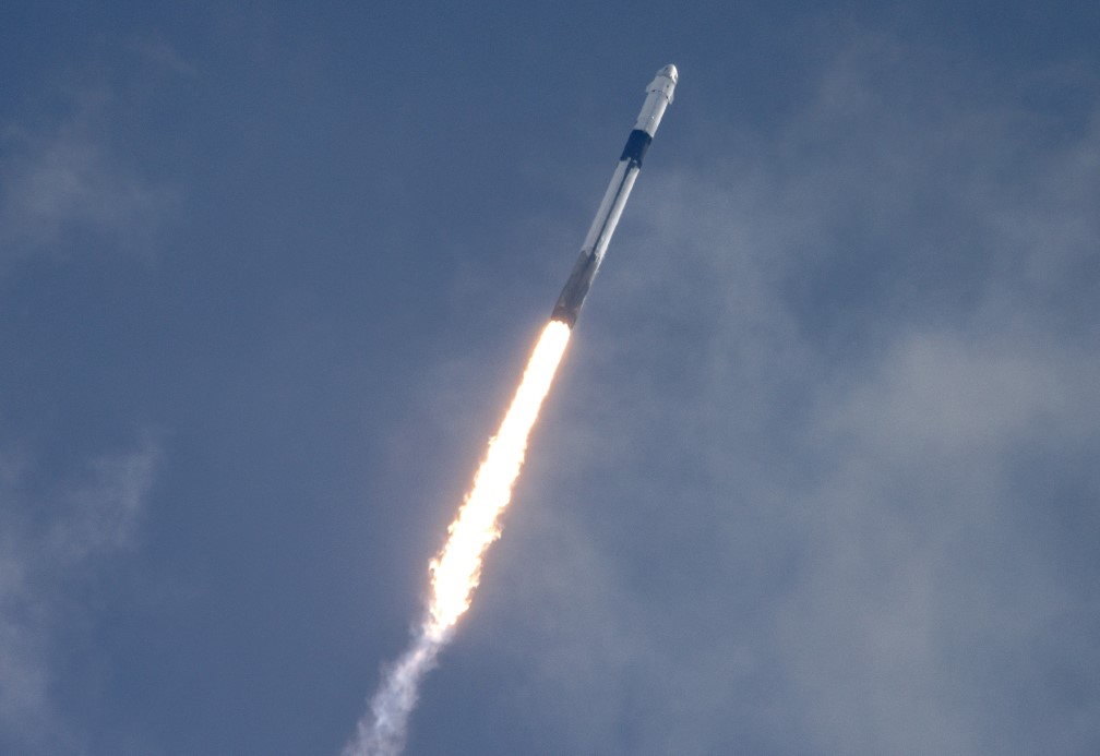 SpaceX’in 11’inci insanlı uzay uçuş görevi bir günlük ertelemenin ardından başladı
