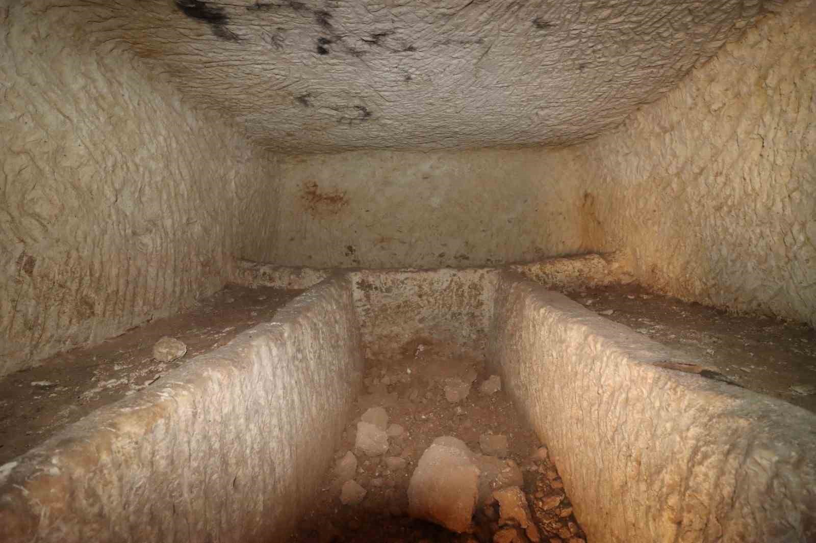 Şanlıurfa’da bulunan kaya mezarı kayıt altına alındı