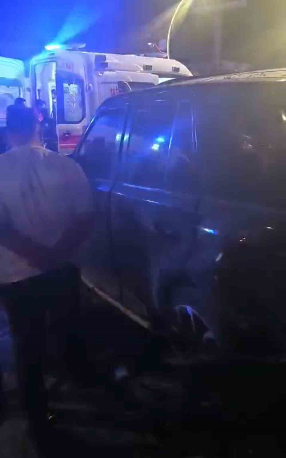 Otomobil park halindeki cipe çarptı: 1 yaralı