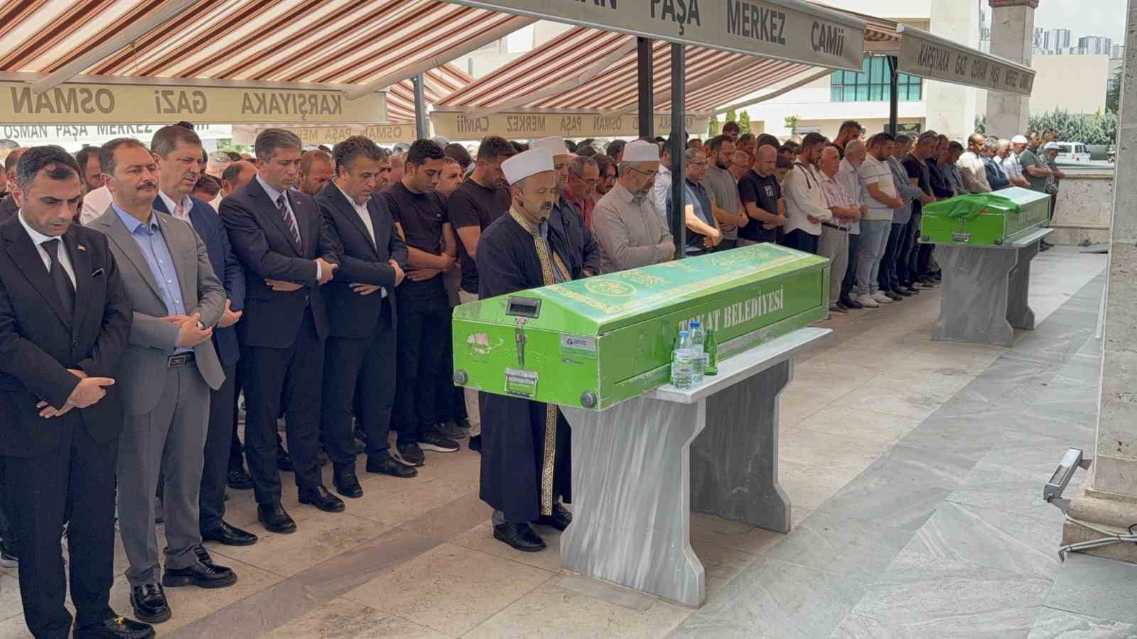 Tokat’ta otomobilin çarptığı motosikletli çift toprağa verildi