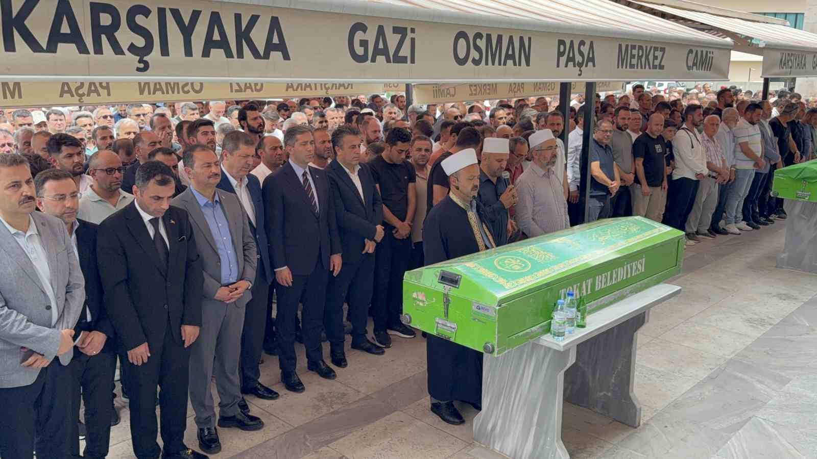 Tokat’ta otomobilin çarptığı motosikletli çift toprağa verildi