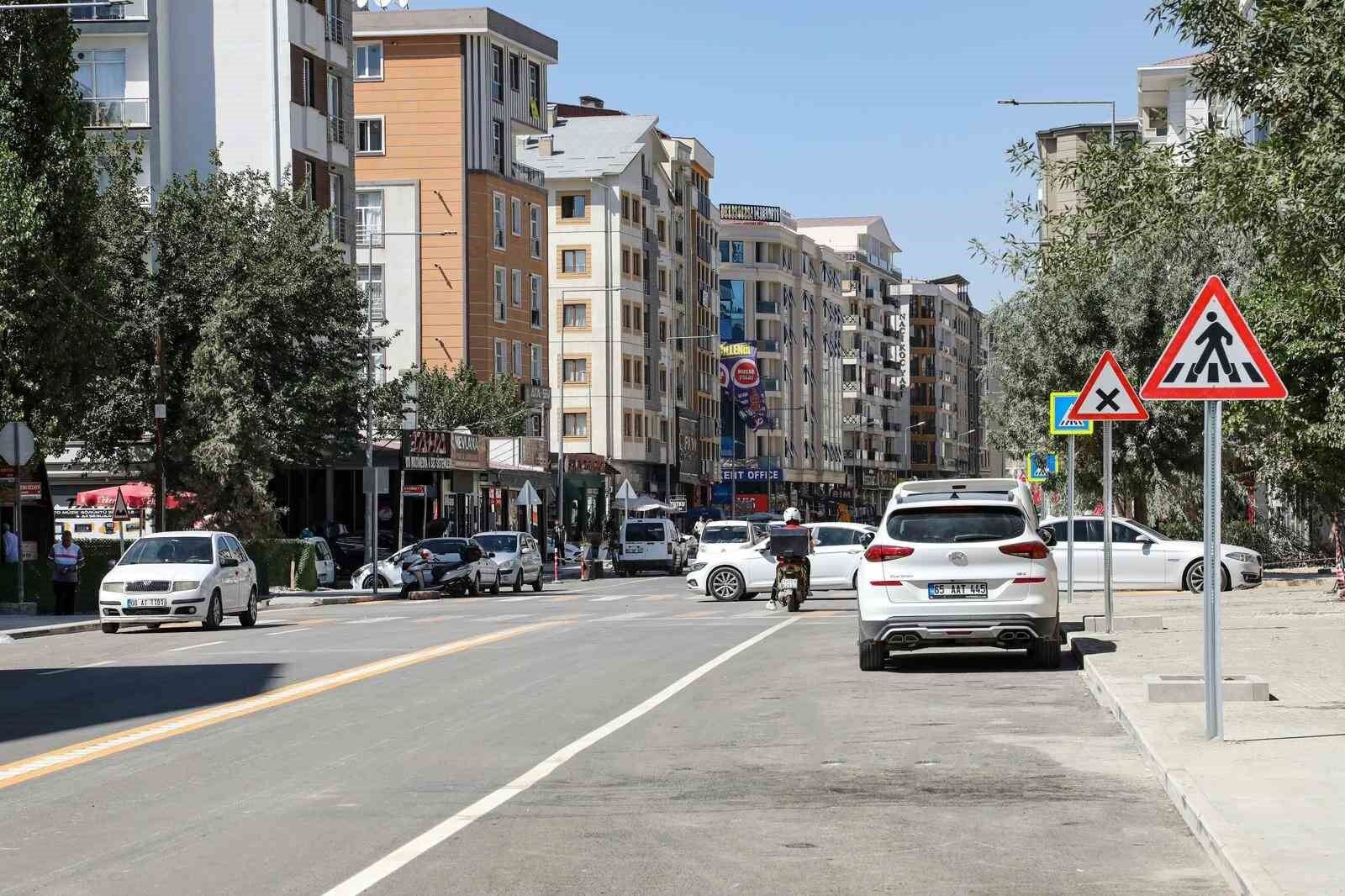Eski Cezaevi Caddesi yeni görünümüyle trafiğe açıldı