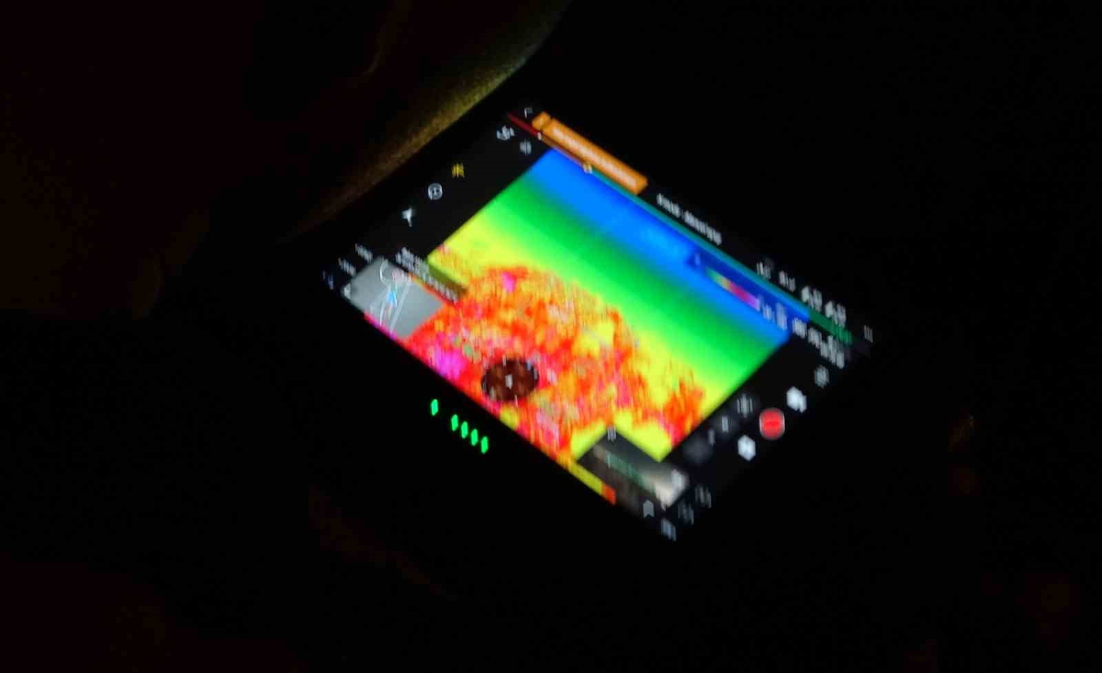 Dağdan atılan işaret fişeği ekipleri alarma geçirdi: Termal kameralı dron ile bölge didik didik tarandı