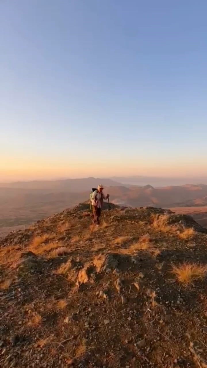 Van Gölü’ne dikkat çekmek için Erek Dağı’na tırmandılar