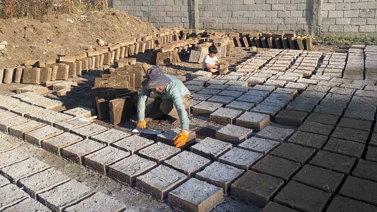 Geleneksel Van mimarisi, kerpiç ile yeniden yükseliyor