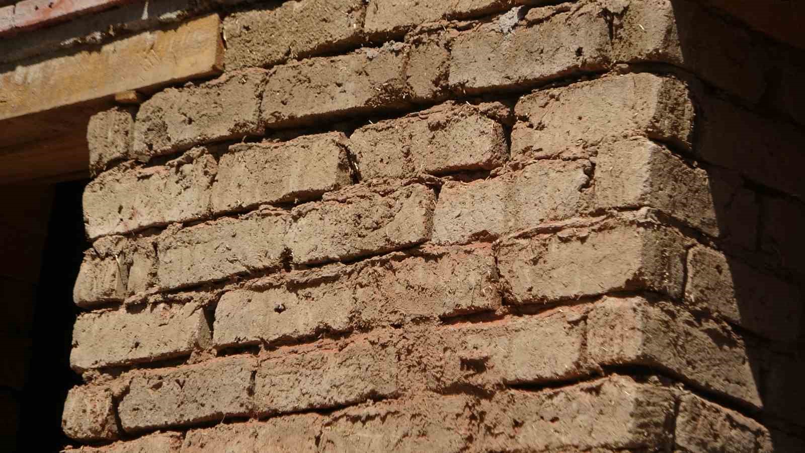 Geleneksel Van mimarisi, kerpiç ile yeniden yükseliyor