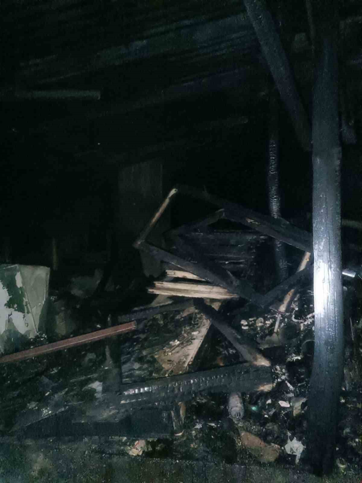 Özalp’ta pasajda yangını