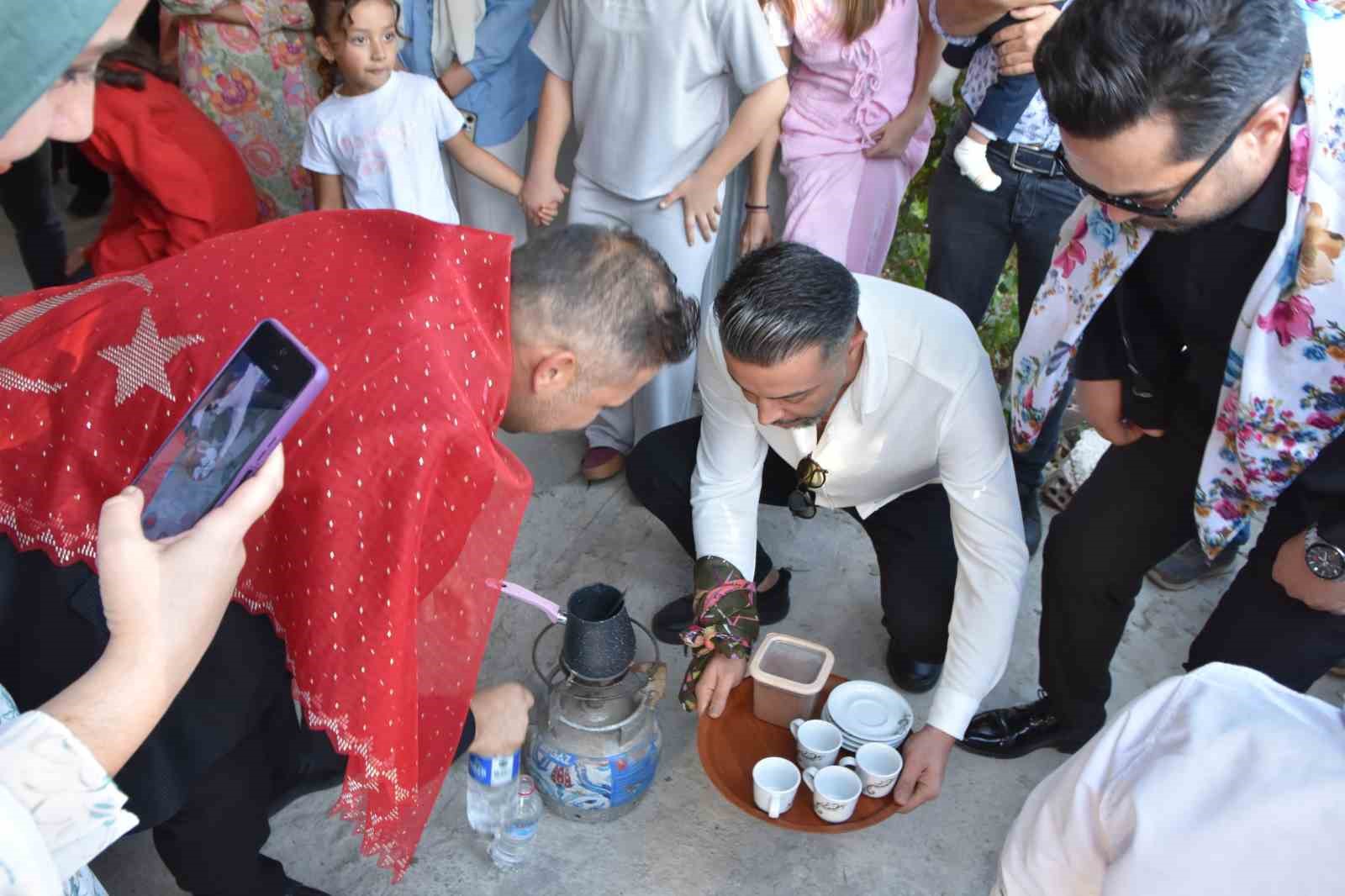Taylandlı Apinya, Denizli’ye gelin gelerek müslüman oldu