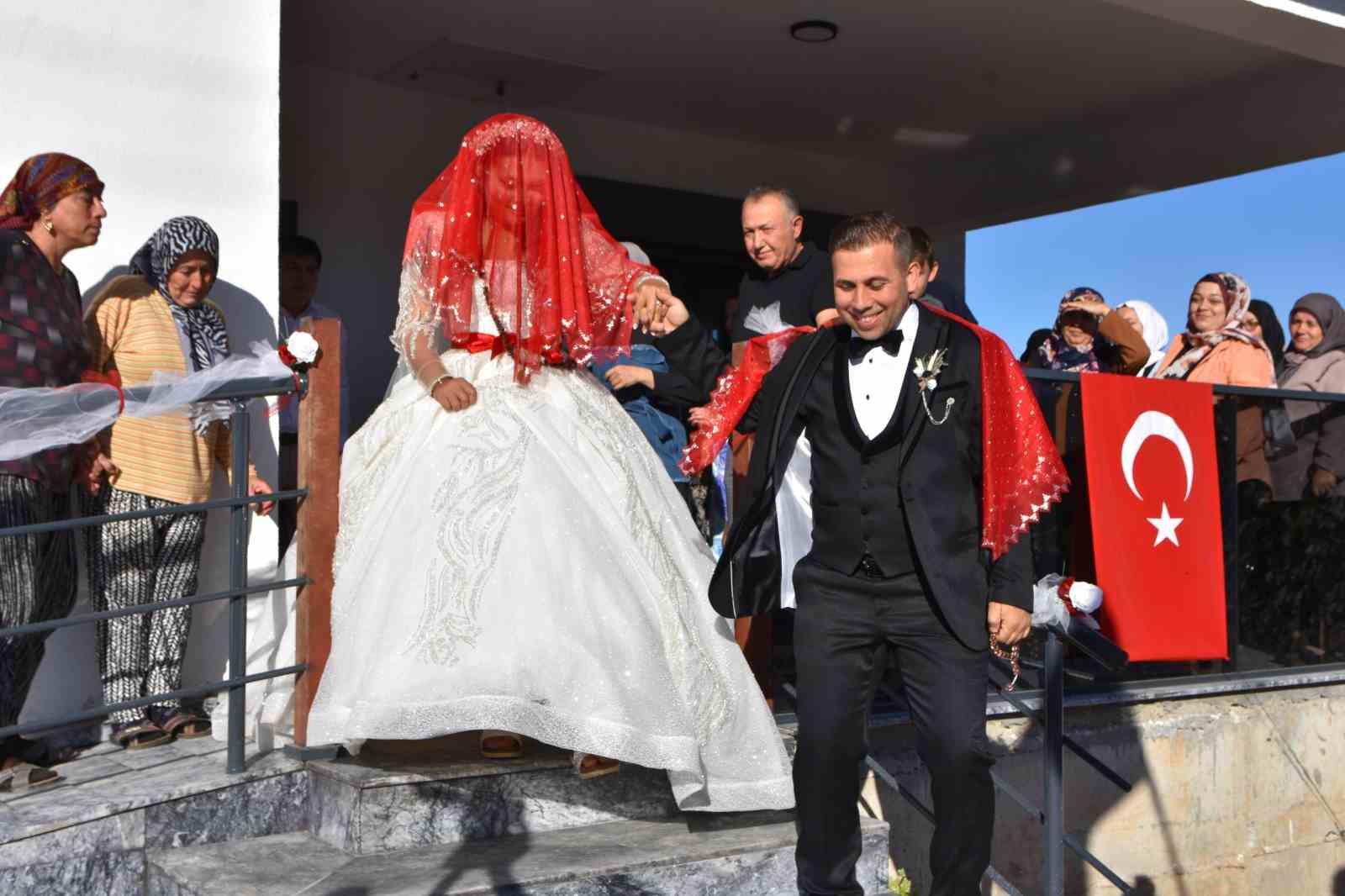 Taylandlı Apinya, Denizli’ye gelin gelerek müslüman oldu