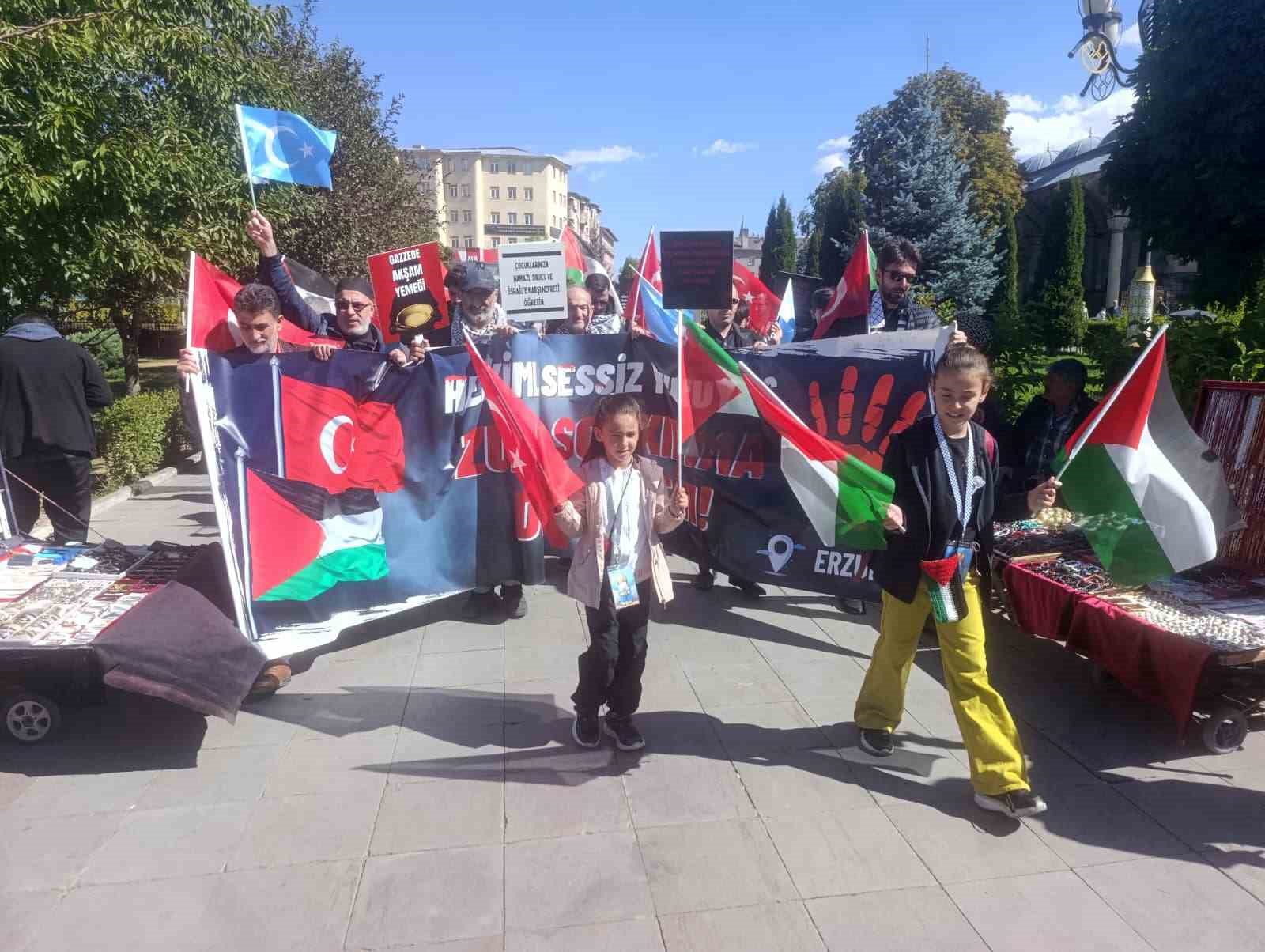 Hekimler ve sağlık çalışanları Gazze için toplandı