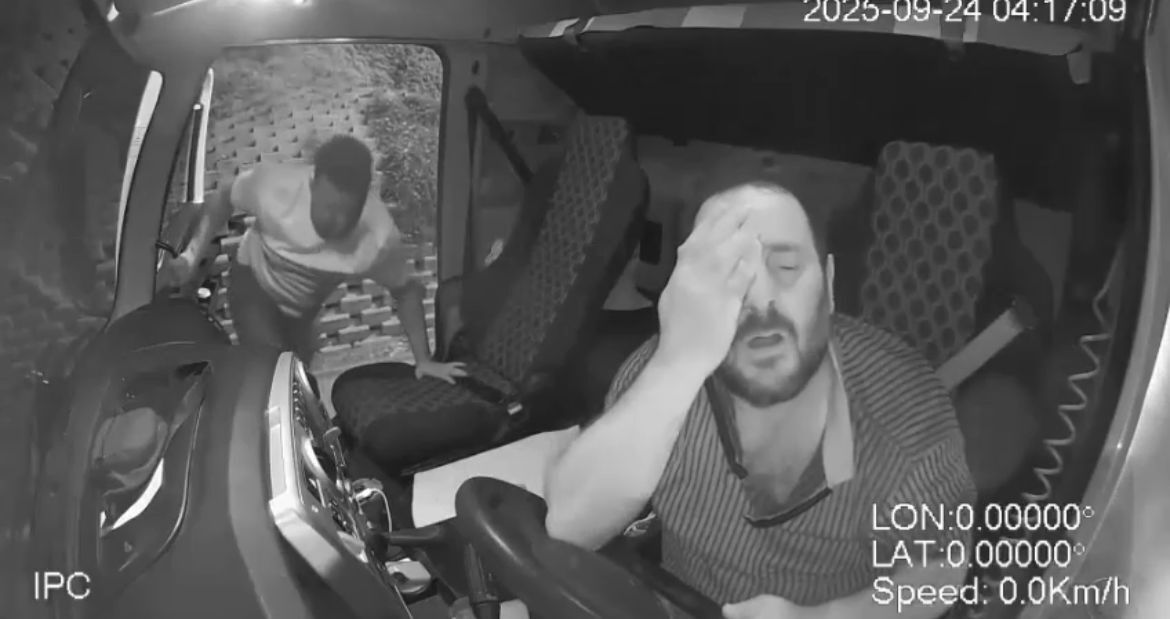 Bursa’da kaza sonrası tır şoförüne saldırı kamerada...Tekme tokat darp ettiler