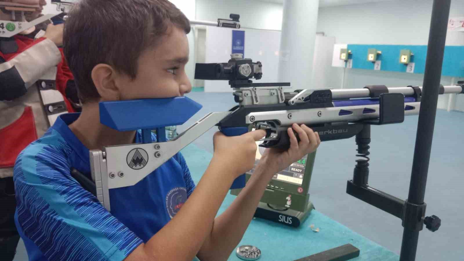 Gençler hedefleri on ikiden vurdu