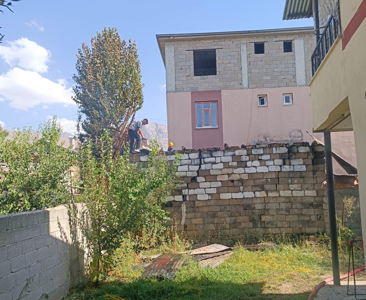 Van’da odunluk yangını