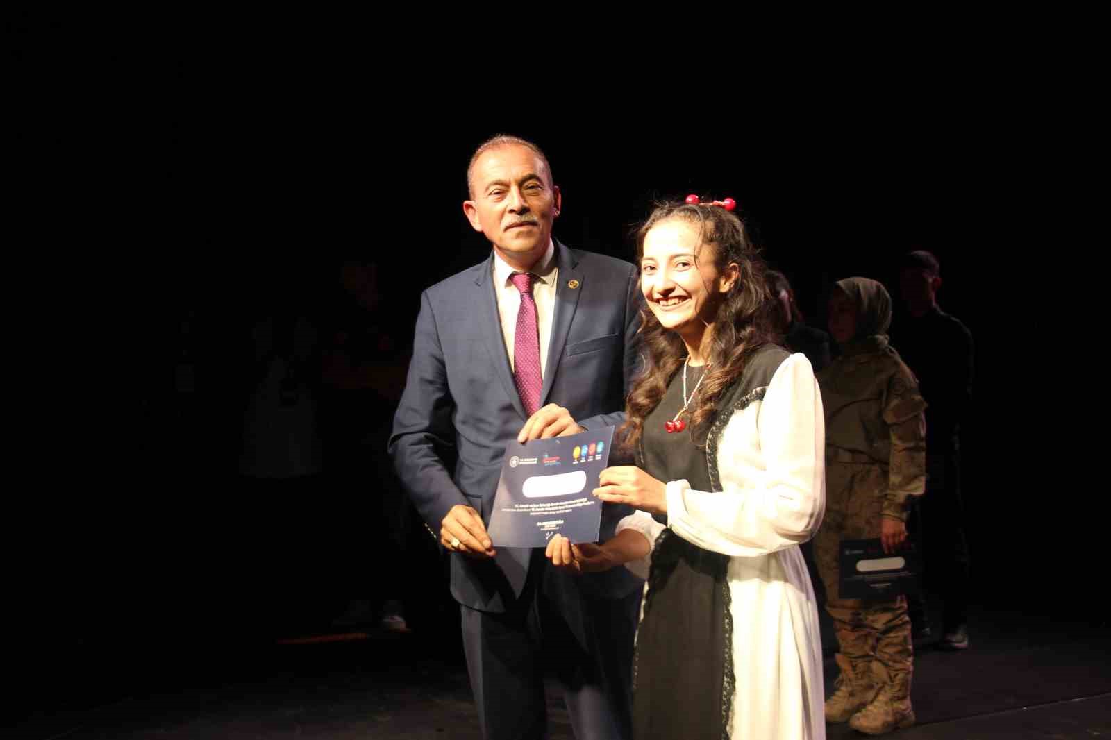 Van’da kültür ve sanat yarışmaları devam ediyor