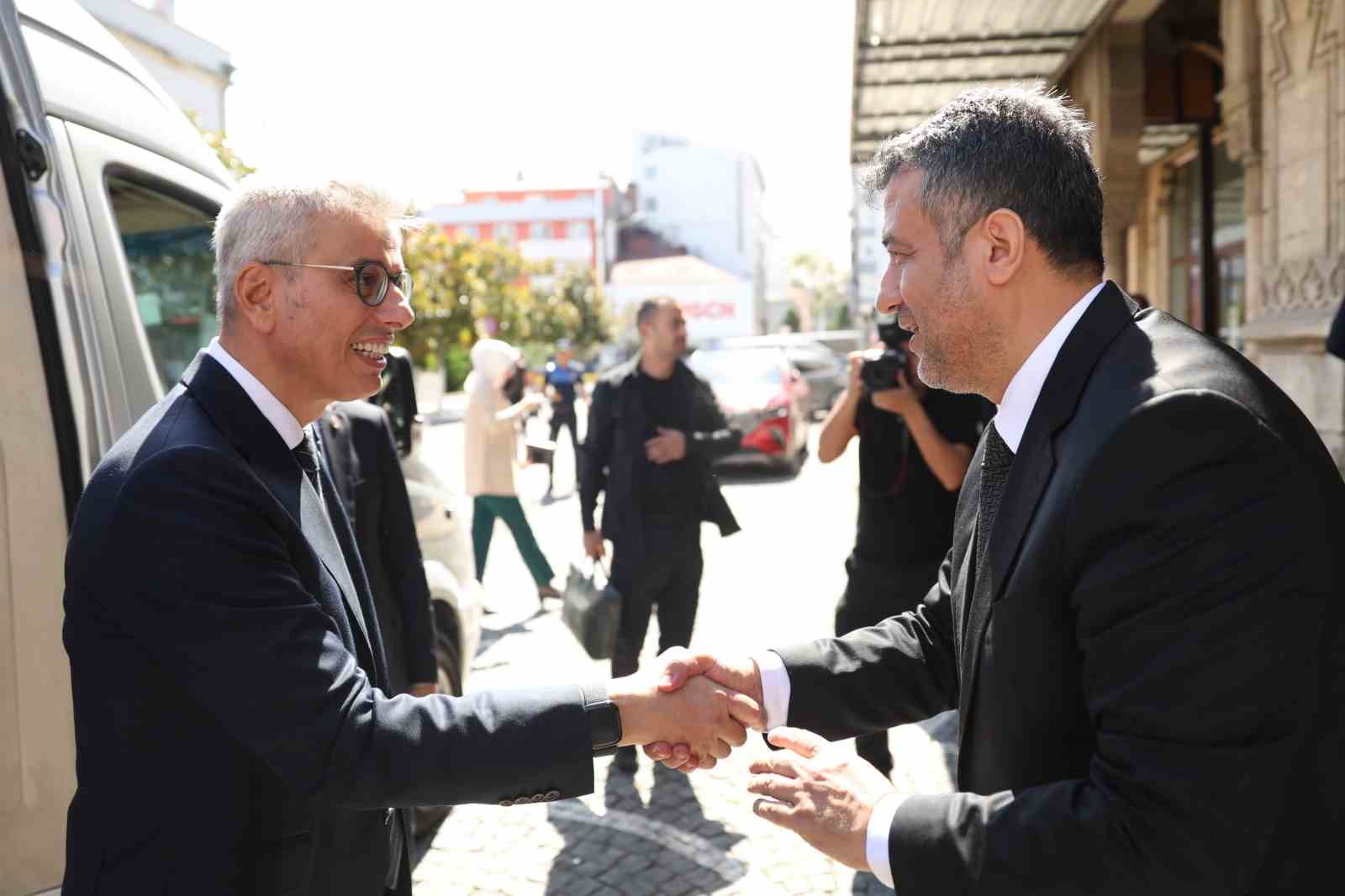 Sağlık Bakanı Memişoğlu’ndan vatandaşlara randevu tüyosu